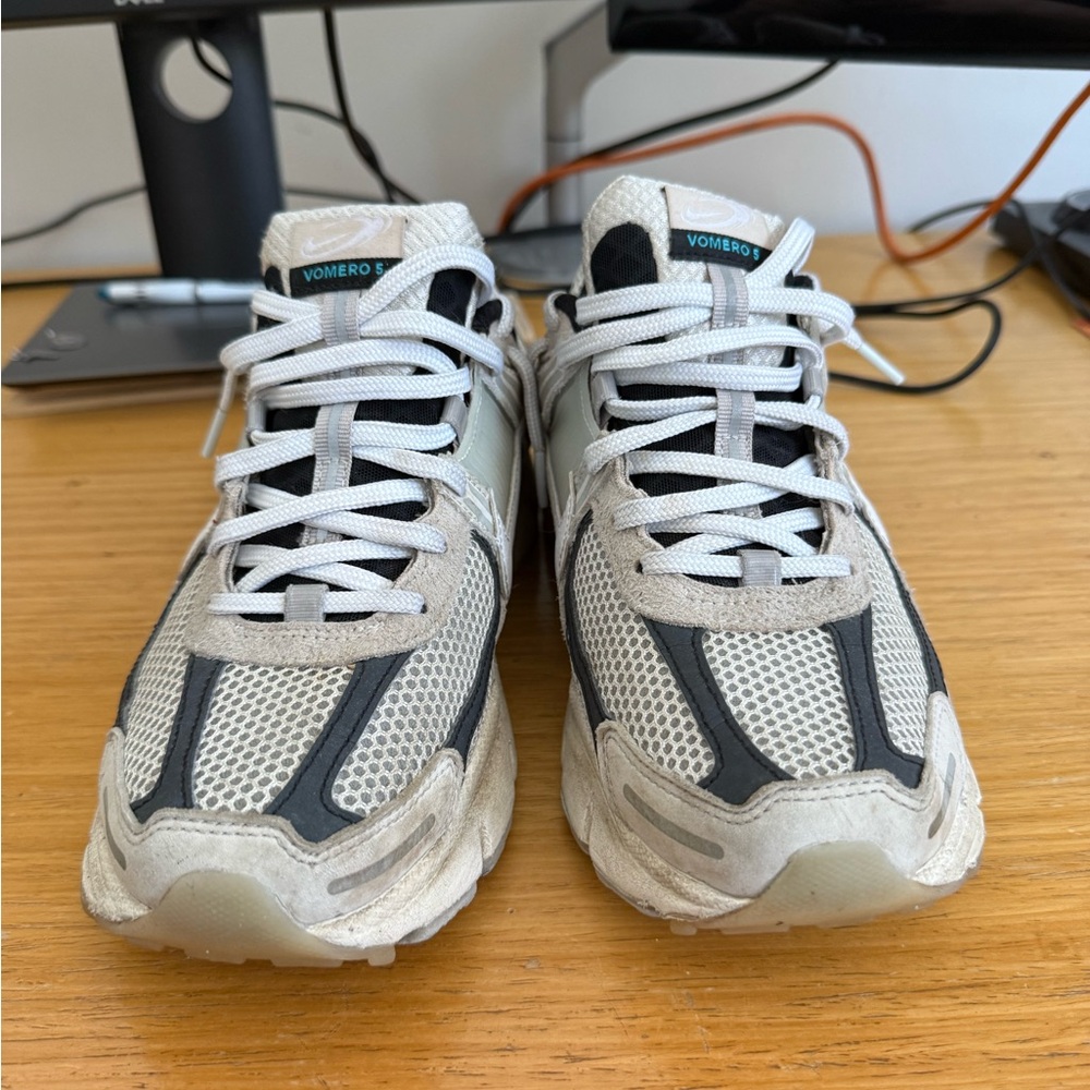 Nike White Gray Black Mesh Athletic Sneakers - Picture 2 of 5